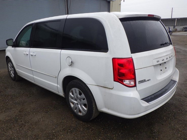 2014-dodge-grand-caravan-image-4
