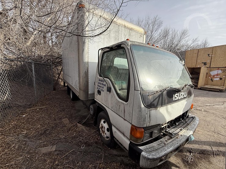 2000-isuzu-npr-image-12