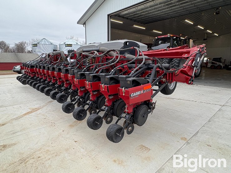 2012-case-ih-1240-image-4