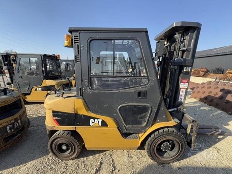 2020-caterpillar-gp30n-image-6