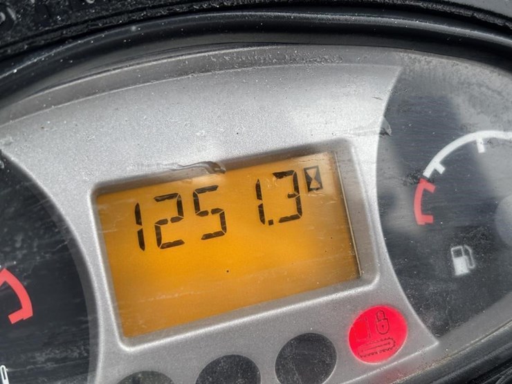 2021-bobcat-e26-image-52