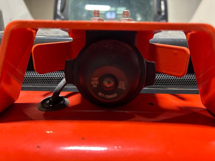 2023-bobcat-t770-image-16