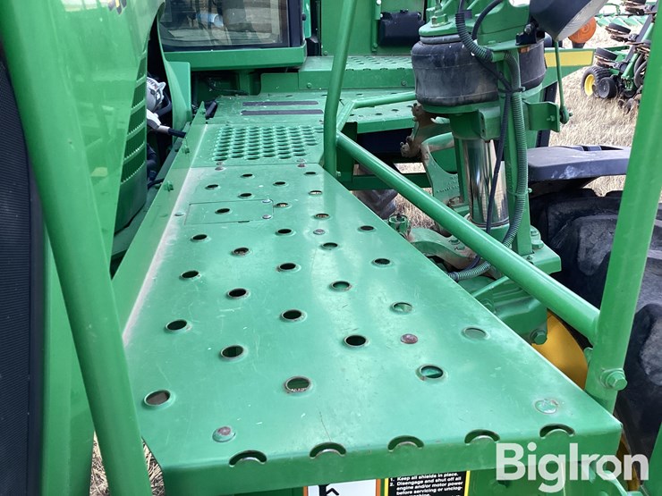2011-john-deere-4730-image-13
