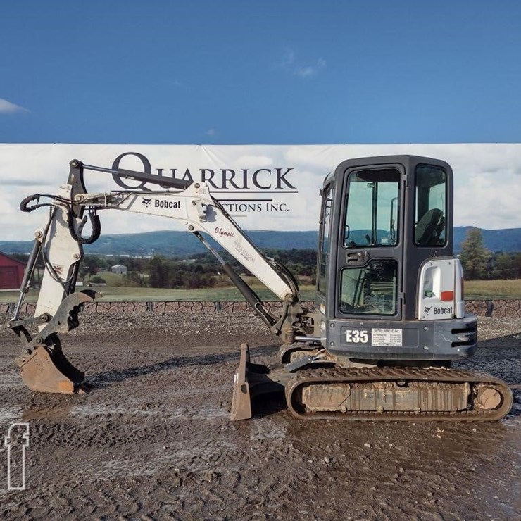 BOBCAT E35