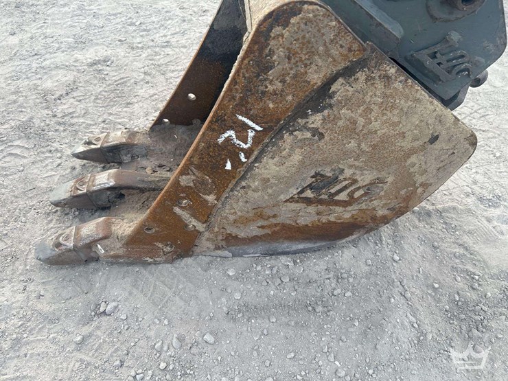 2011-takeuchi-tb016-mini-excavator-image-16