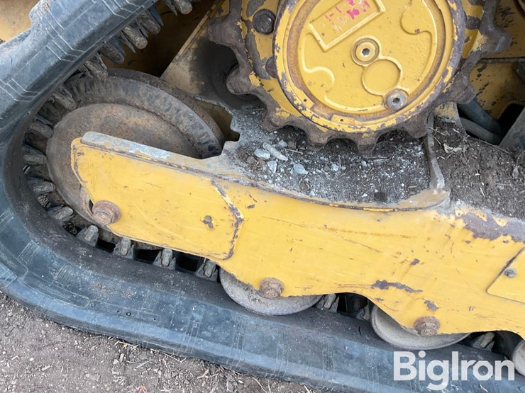 2016-caterpillar-259d-image-16