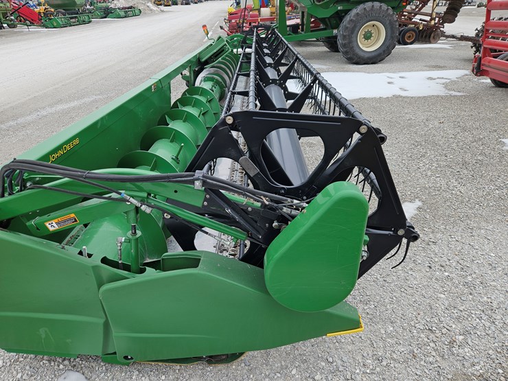 john-deere-630f-image-12