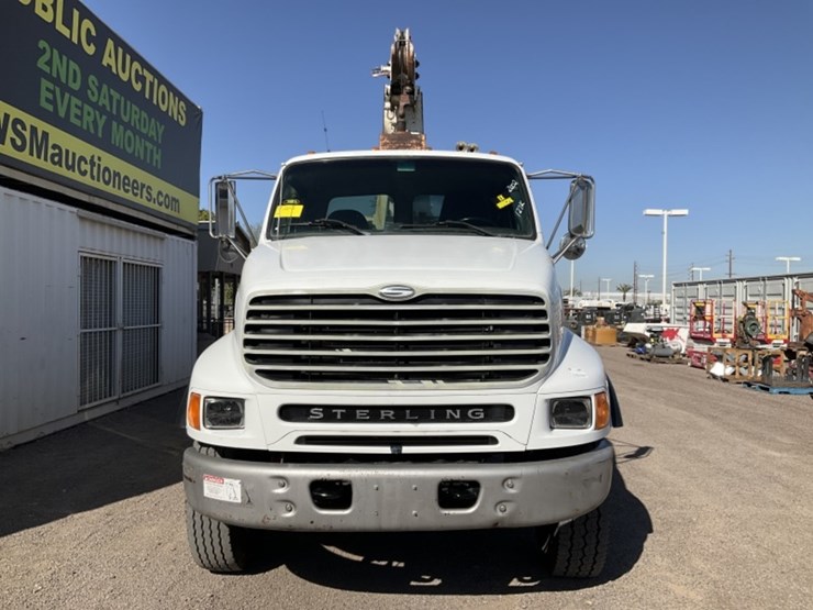 2002-sterling-lt9500-image-3