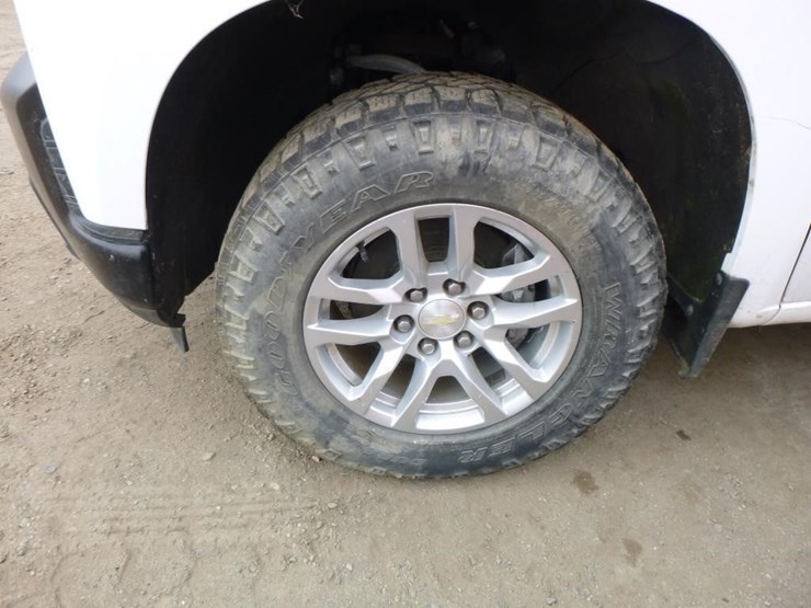 2019-chevrolet-silverado-1500-image-23