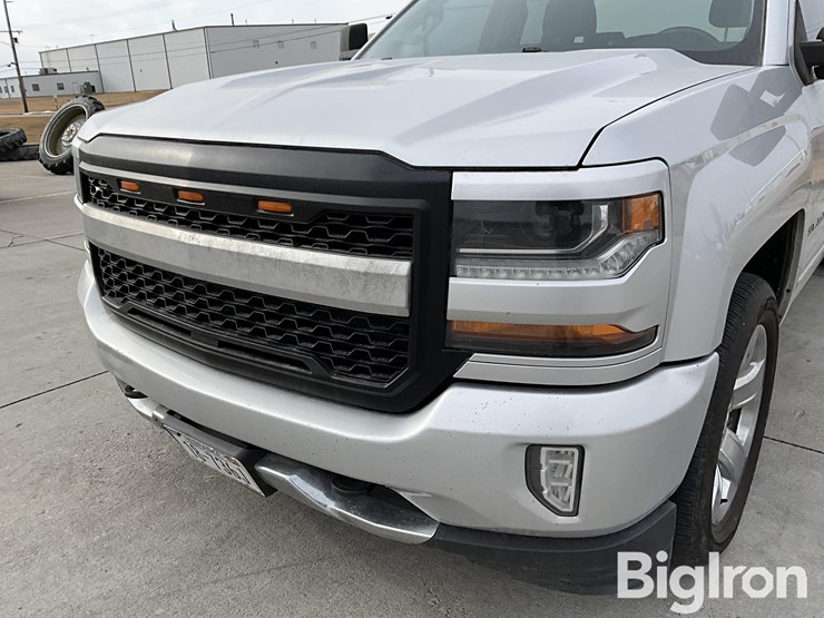 2017-chevrolet-silverado-1500-z71-image-9