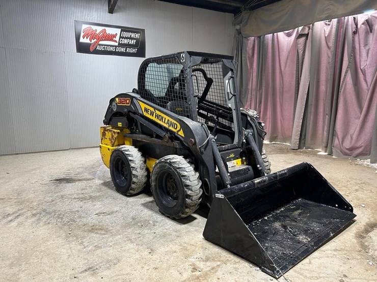 2023-new-holland-l320-image-6