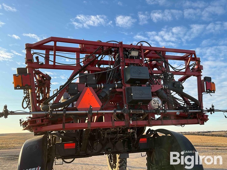 2013-case-ih-patriot-4430-image-13