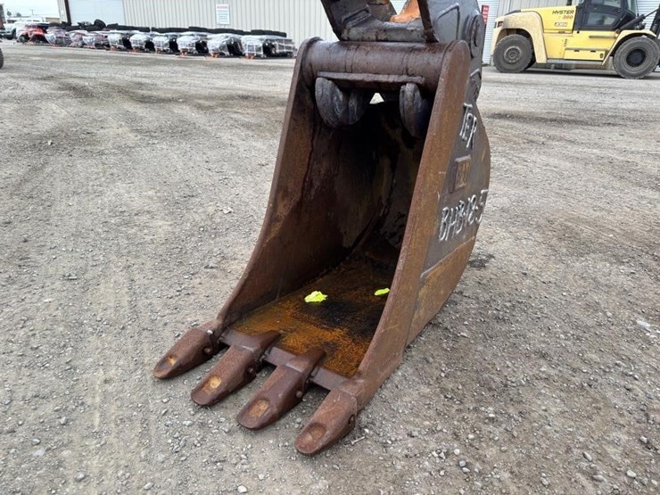 2016-mustang-800z-image-11