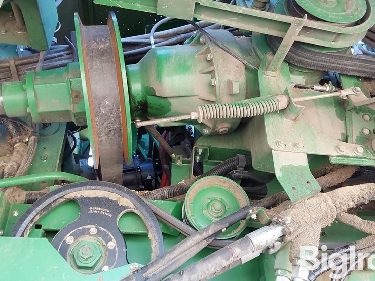 2013-john-deere-s670-image-12