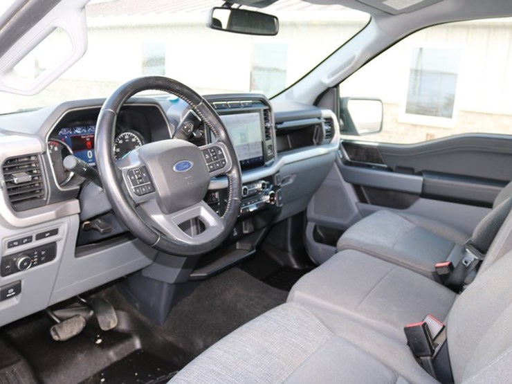 2022-ford-f150-image-13