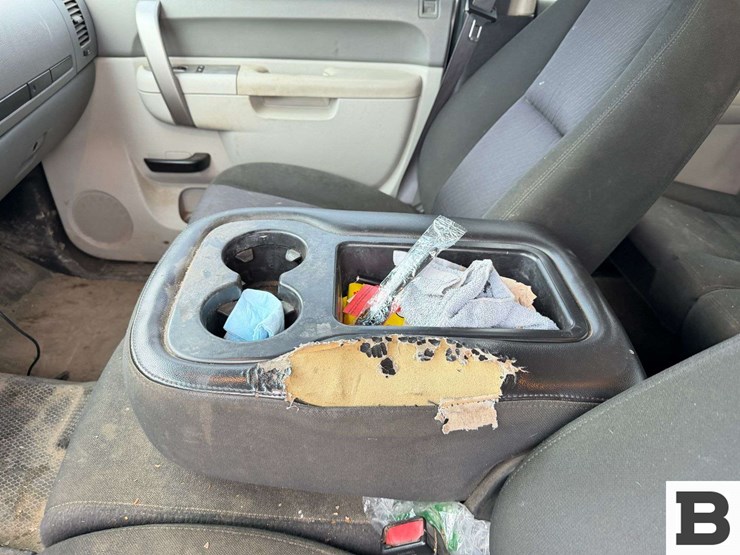 2011-chevrolet-2500-image-16