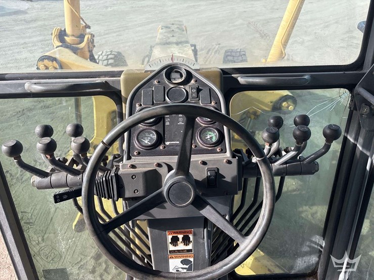 2001-volvo-g710-articulated-motor-grader-image-18