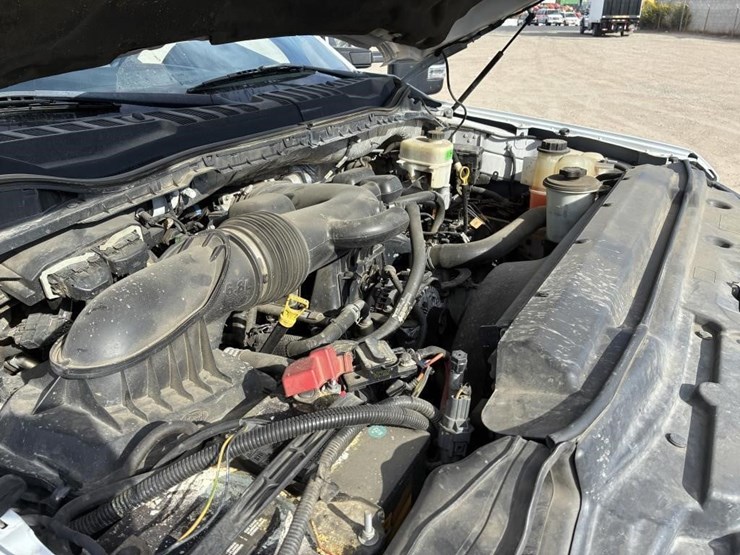 2017-ford-f550-xlt-image-10