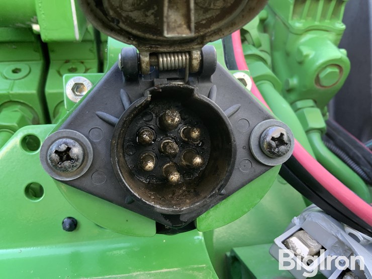 2015-john-deere-6155r-image-17