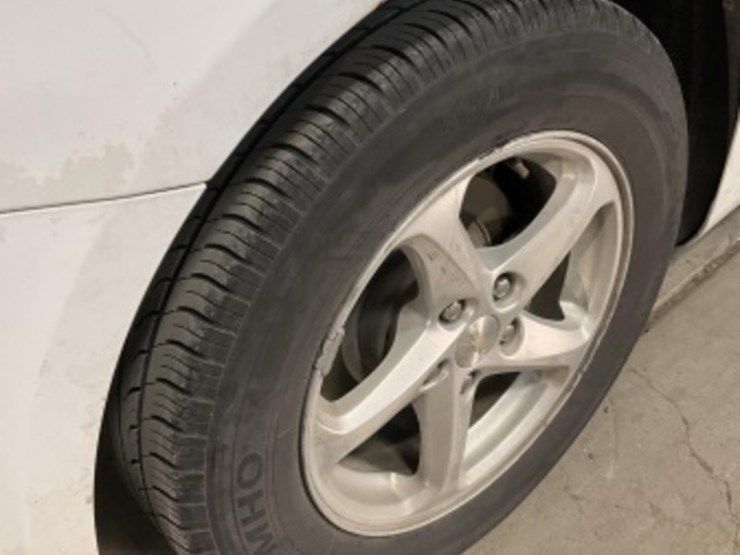 2017-chevrolet-malibu-ls-sdn-image-8