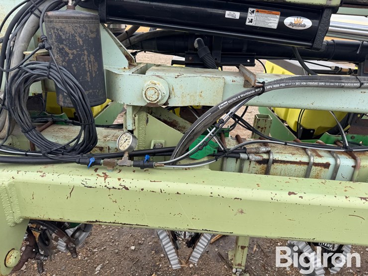 john-deere-16-image-16