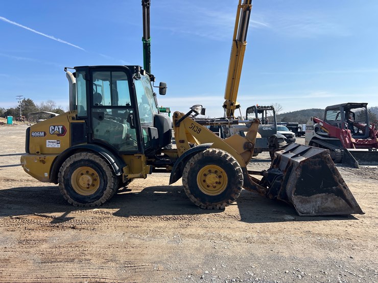 2021-caterpillar-906m-image-5