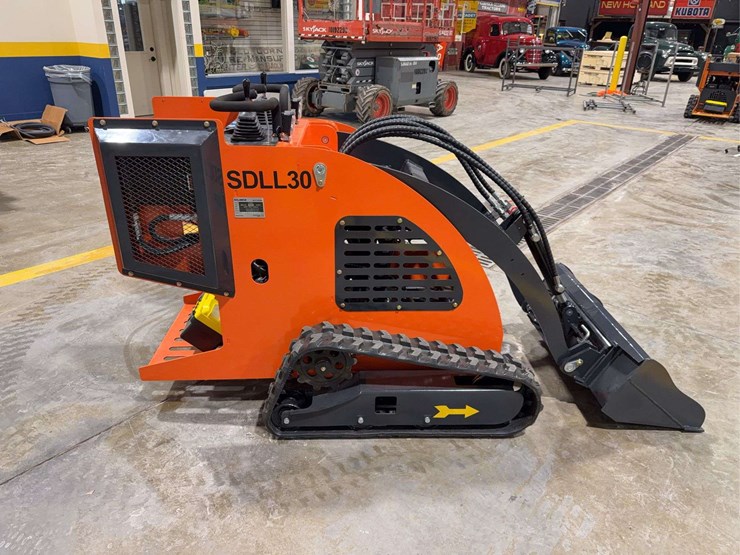 2025-sdlanch-sdll30-mini-skid-steer-image-6