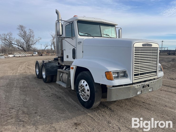 1995-freightliner-fld120-image-3