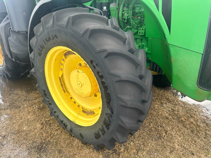 2012-john-deere-8310r-image-9