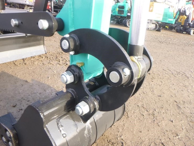 agt-qh12r-hydraulic-excavator-image-11