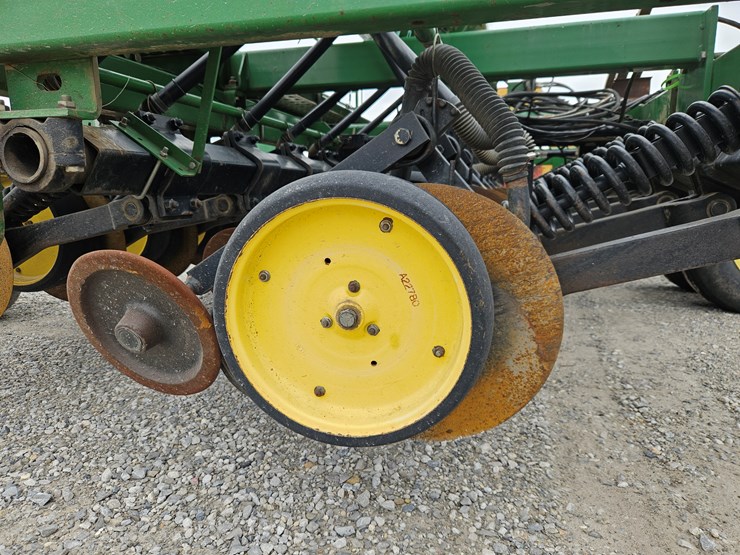 john-deere-750-image-5