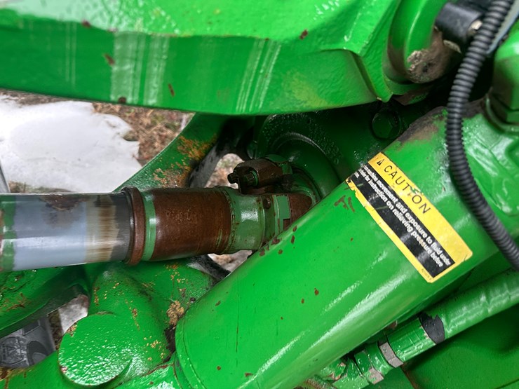 john-deere-8330-image-23