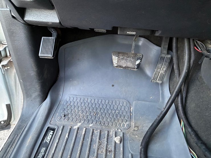 2005-dodge-2500-image-30