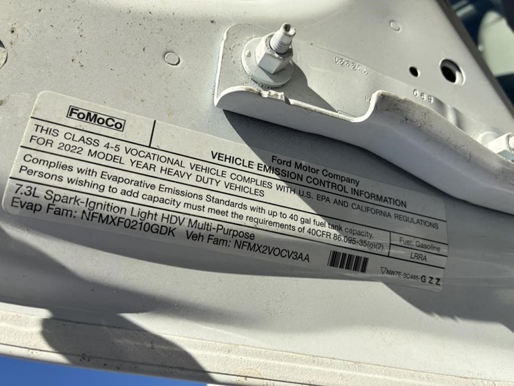 2022-ford-f450-xl-image-10