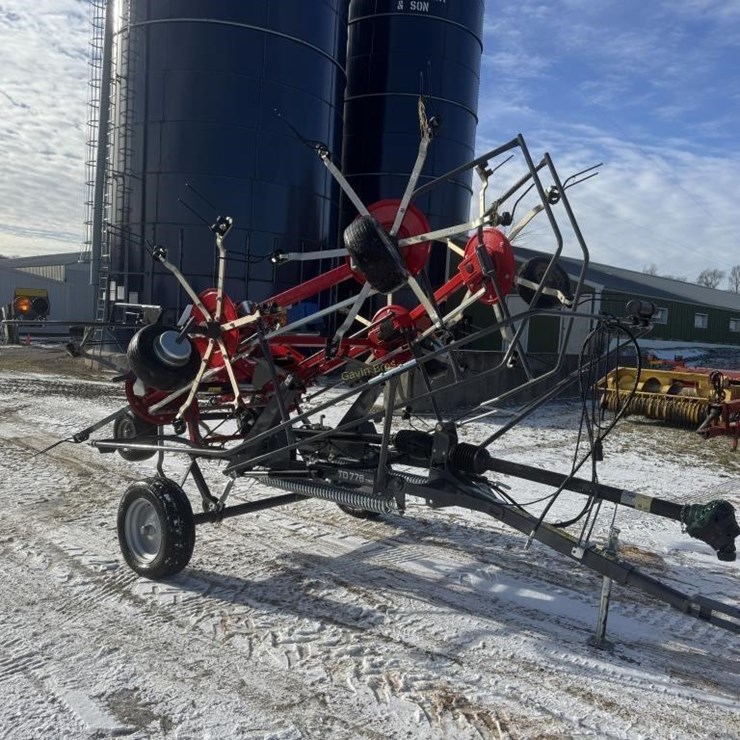 MASSEY-FERGUSON TD776TRC