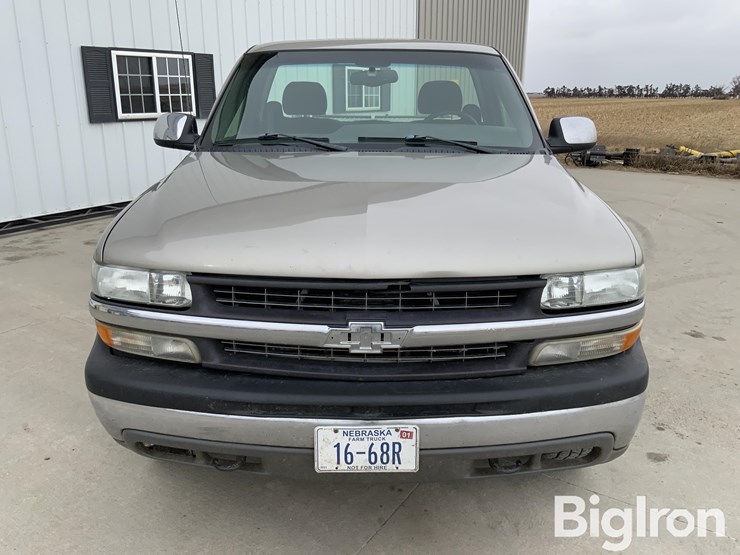 2002-chevrolet-silverado-1500-image-2