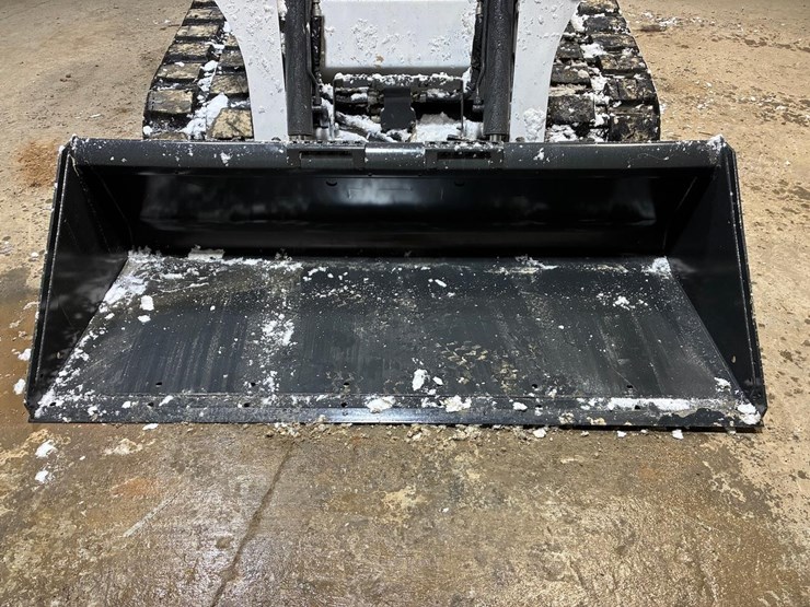 2022-bobcat-t770-image-9