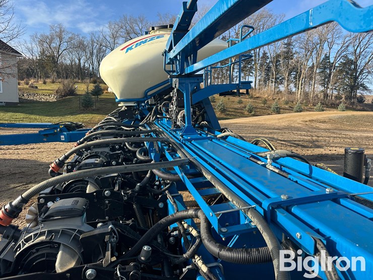 2017-kinze-3660-image-16