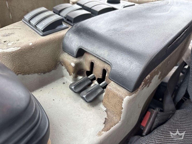 2016-takeuchi-tw65-image-25