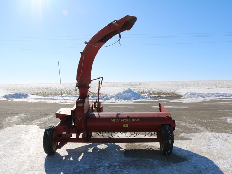 new-holland-38-image-3