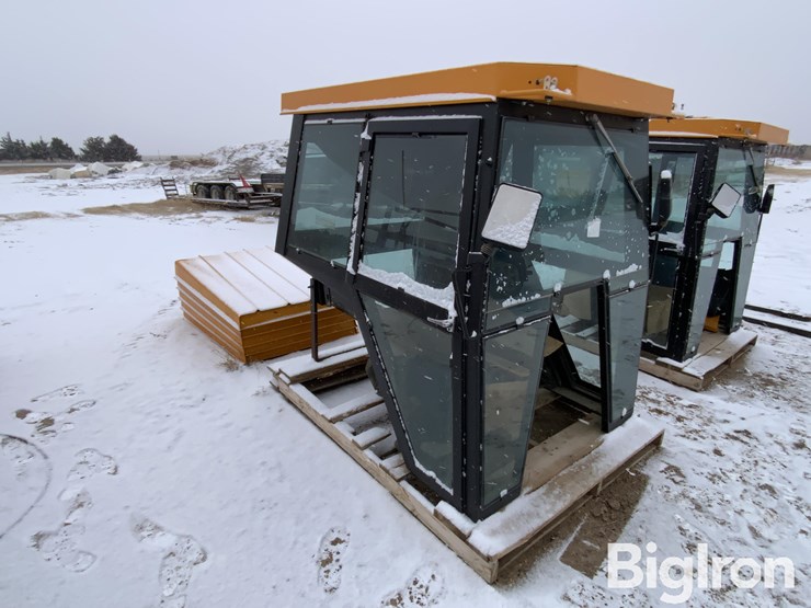 valmet-tractor-cab-&-hood-image-3