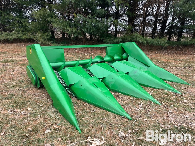 john-deere-444-image-3