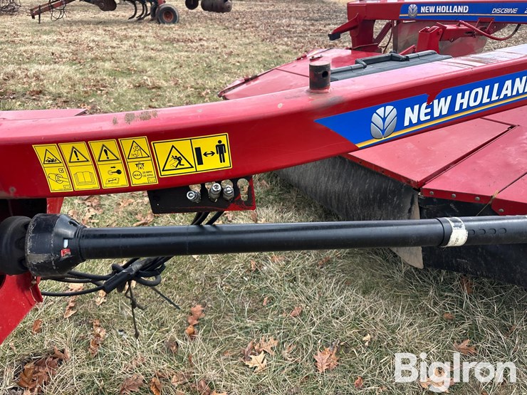 2019-new-holland-210-image-15