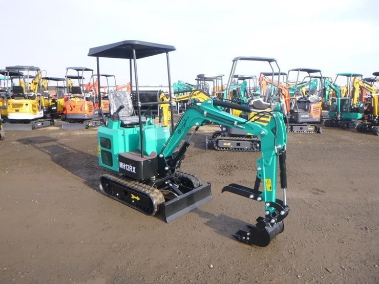 agt-mh12rx-hydraulic-excavator-image-2