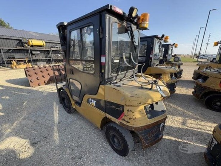 2020-caterpillar-gp30n-image-5