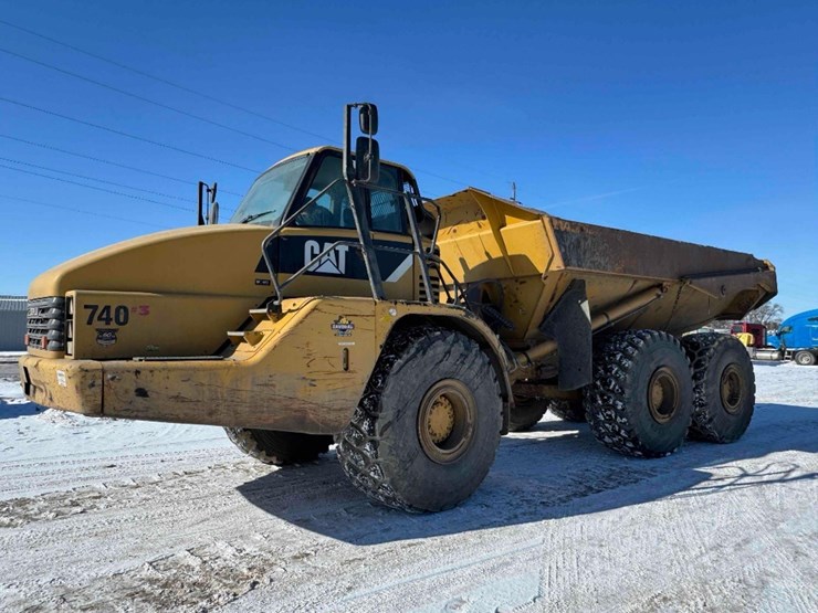 2007-caterpillar-740-image-1