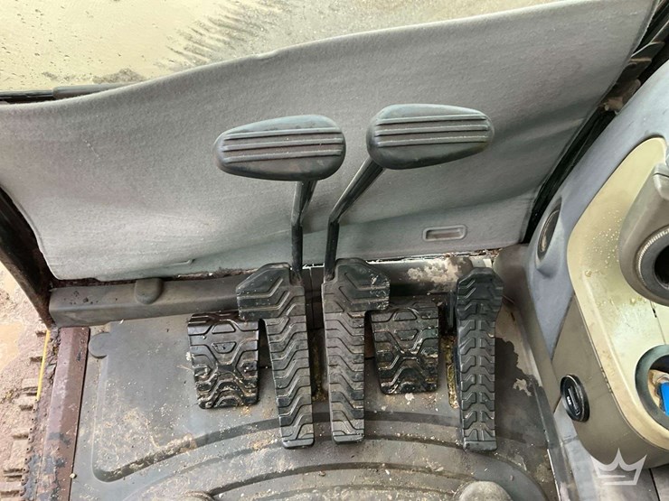 caterpillar-325d-image-6