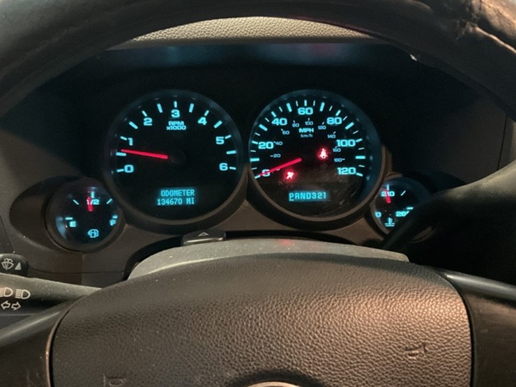 2012-chevrolet-silverado-1500-image-17