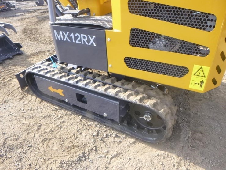 agt-mx12rx-hydraulic-excavator-image-28