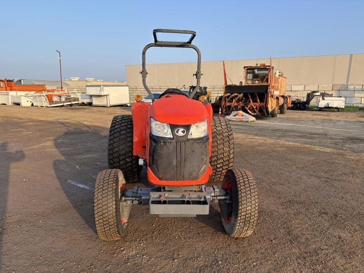 2017-kubota-l4701d-image-6